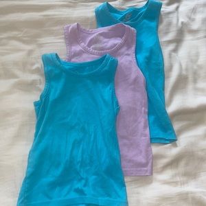 ✨SET OF 3 NEVER WORN✨ GIRLS TANK TOP